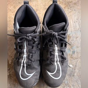 Nike Alpha Menace 3 Shark Boys cv0581-010 Black Football cleats - sz. 5Y EUC